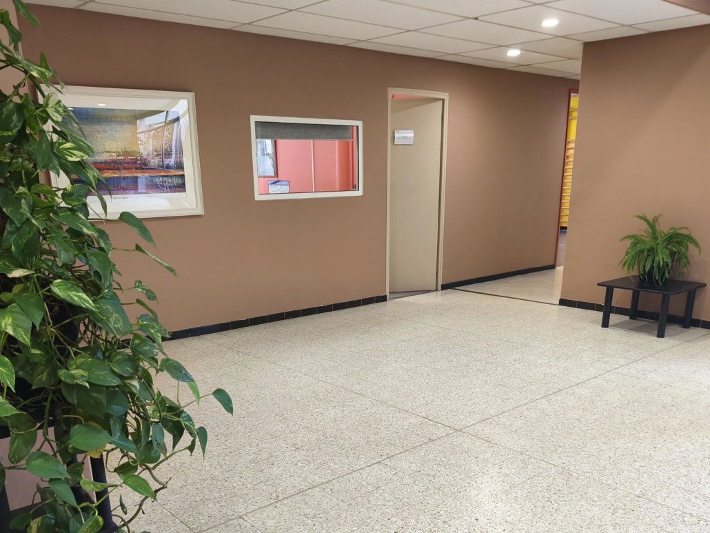 Hall et bureau de la CMPP à Istres
