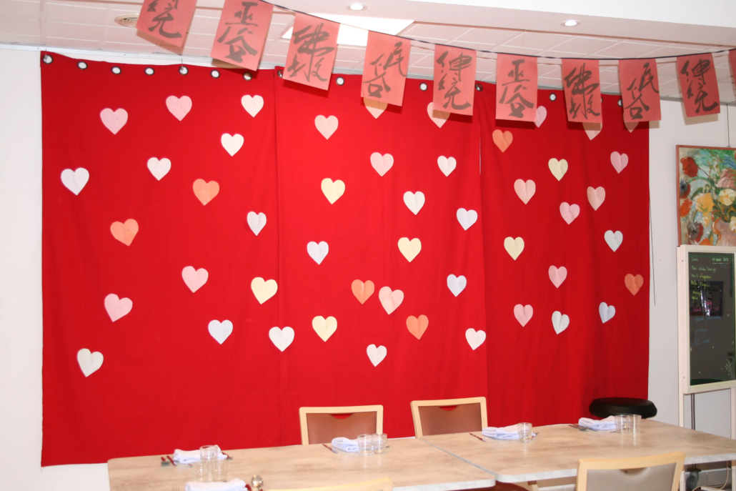 EHPAD Le Félibrige - décorations salle de repas